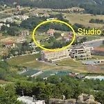 Apartament Acropolis With Parking Next To Center