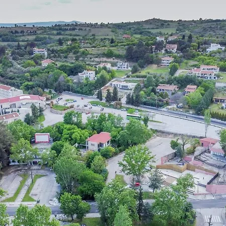 Apartment Acropolis With Parking Next To Center *