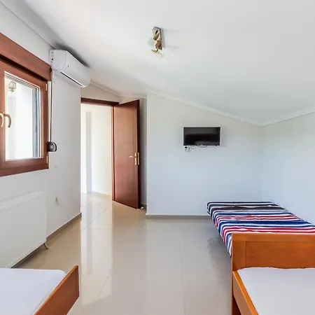 Apartment Acropolis Next To Center *