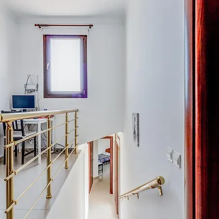 Apartment Acropolis Next To Center