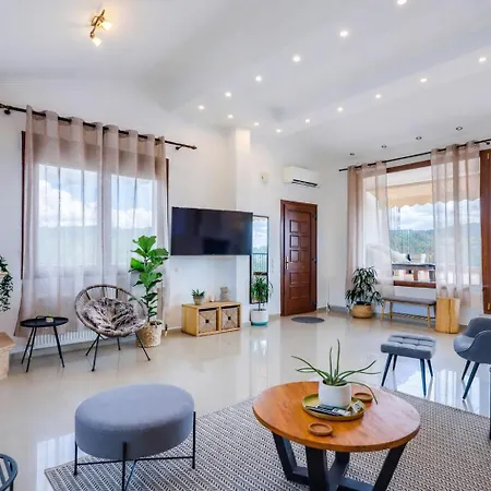 Acropolis With Parking Next To Center * Serrai