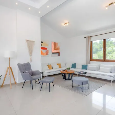 公寓 Acropolis With Parking Next To Center