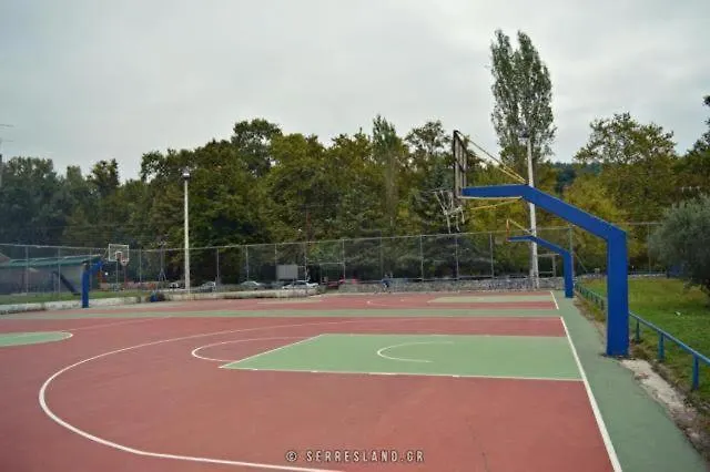 Acropolis With Parking Next To Center 公寓 塞雷