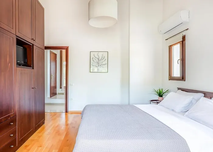 Apartament Acropolis With Parking Next To Center *